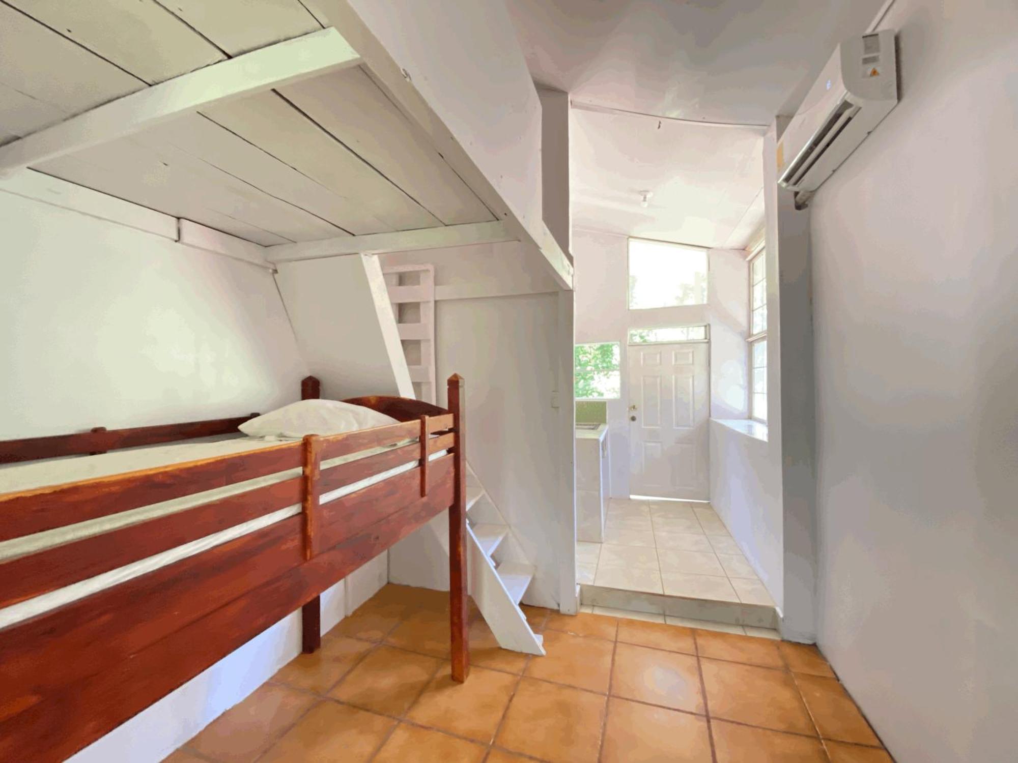 Holiday home Cristal Con Piscina Casa Mariposa Con Ac Punta Uva